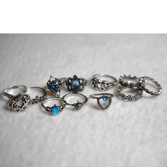 NWOT 12pc Set Stackable Silver Tone Blue Rhinestone Size 6 to 8.5 Rings - Picture 1 of 7